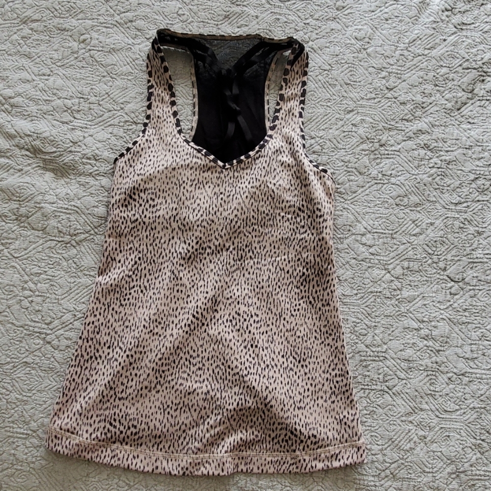 Lululemon tank